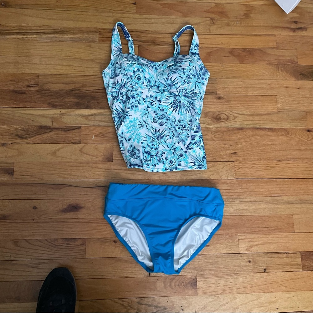 Lands’ End Women’s Tankini Swimsuit Top andTankini  Bottom Size 8